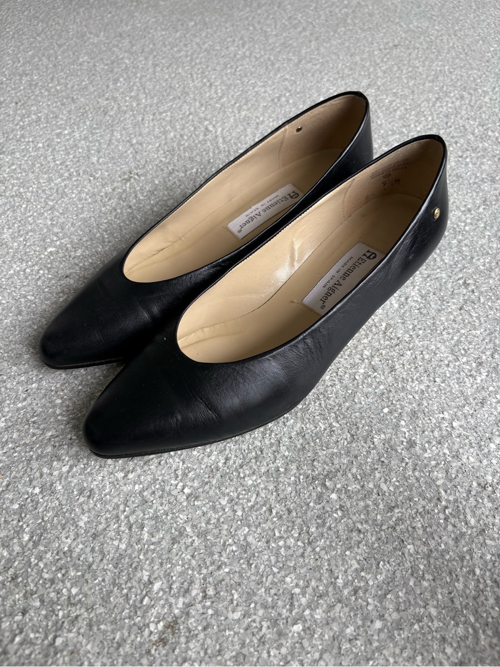 Etienne Aigner leather block heel pumps size 9.5